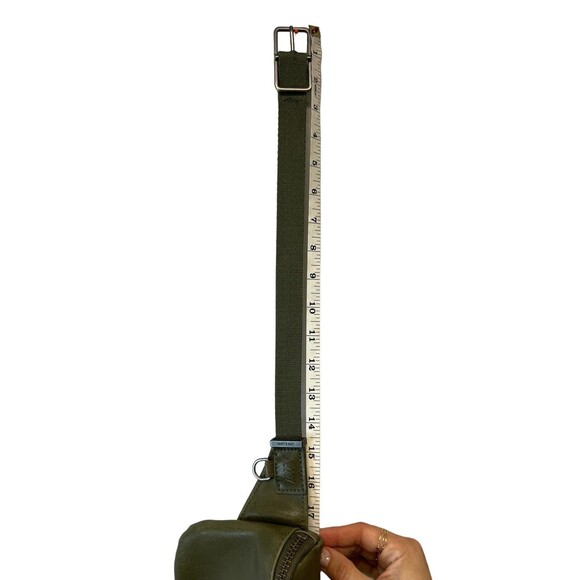 Matt And Nat Green Vie Vegan Fanny Pack Belt Bag Unisex EUC - Picture 15 of 16